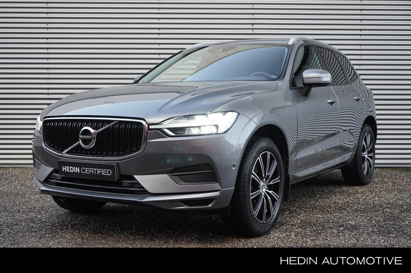 Volvo XC60 - 2.0 D4 Momentum | Adaptive Cruise | Parkeercamera | Stoel en stuur verwarming | Trekhaak - AutoWereld.nl