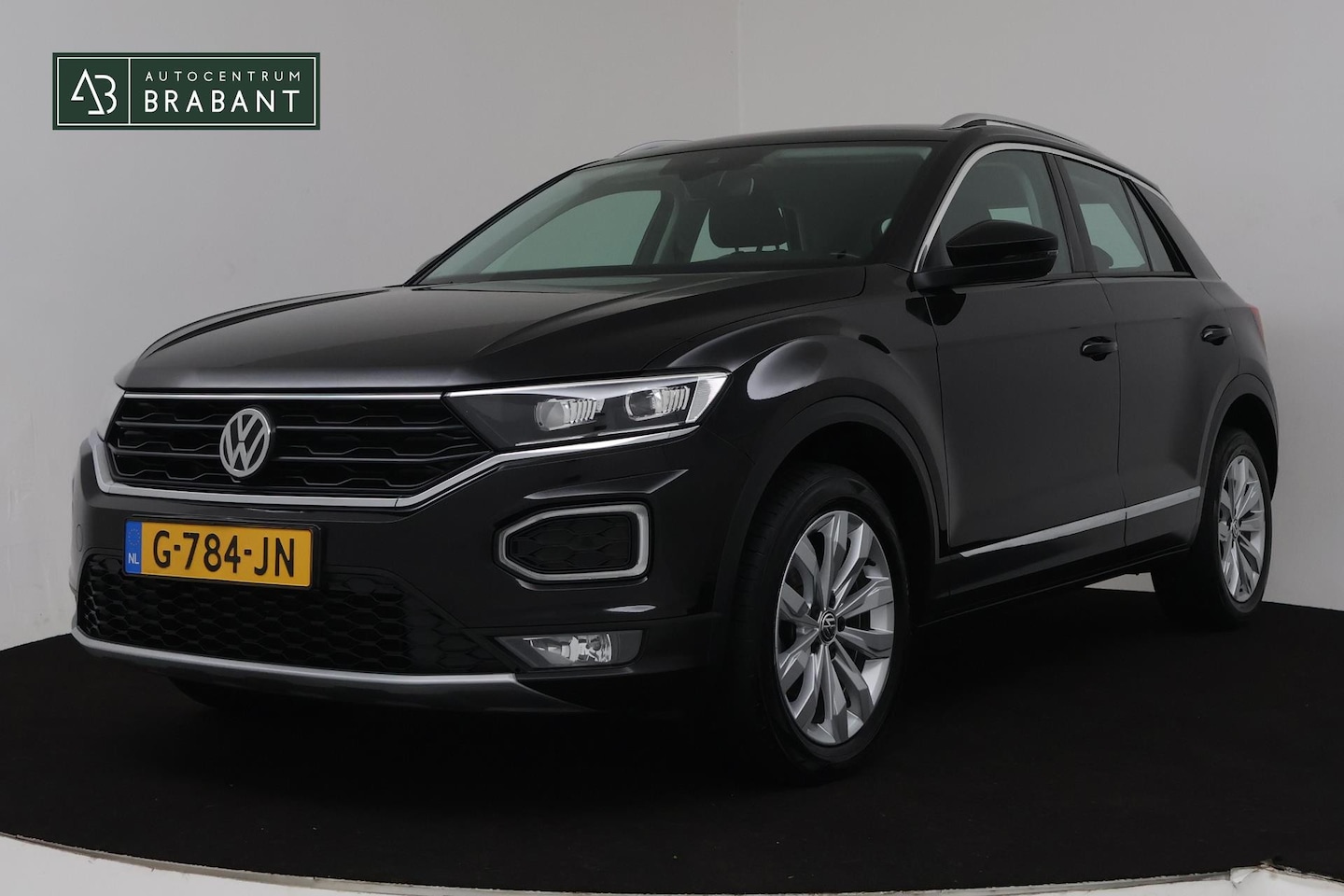 Volkswagen T-Roc - 1.5 TSI Sport Automaat (DIGITALE COCKPIT, STOELVERWARMING, CAMERA, PDC, 1e EIGENAAR, GOED - AutoWereld.nl