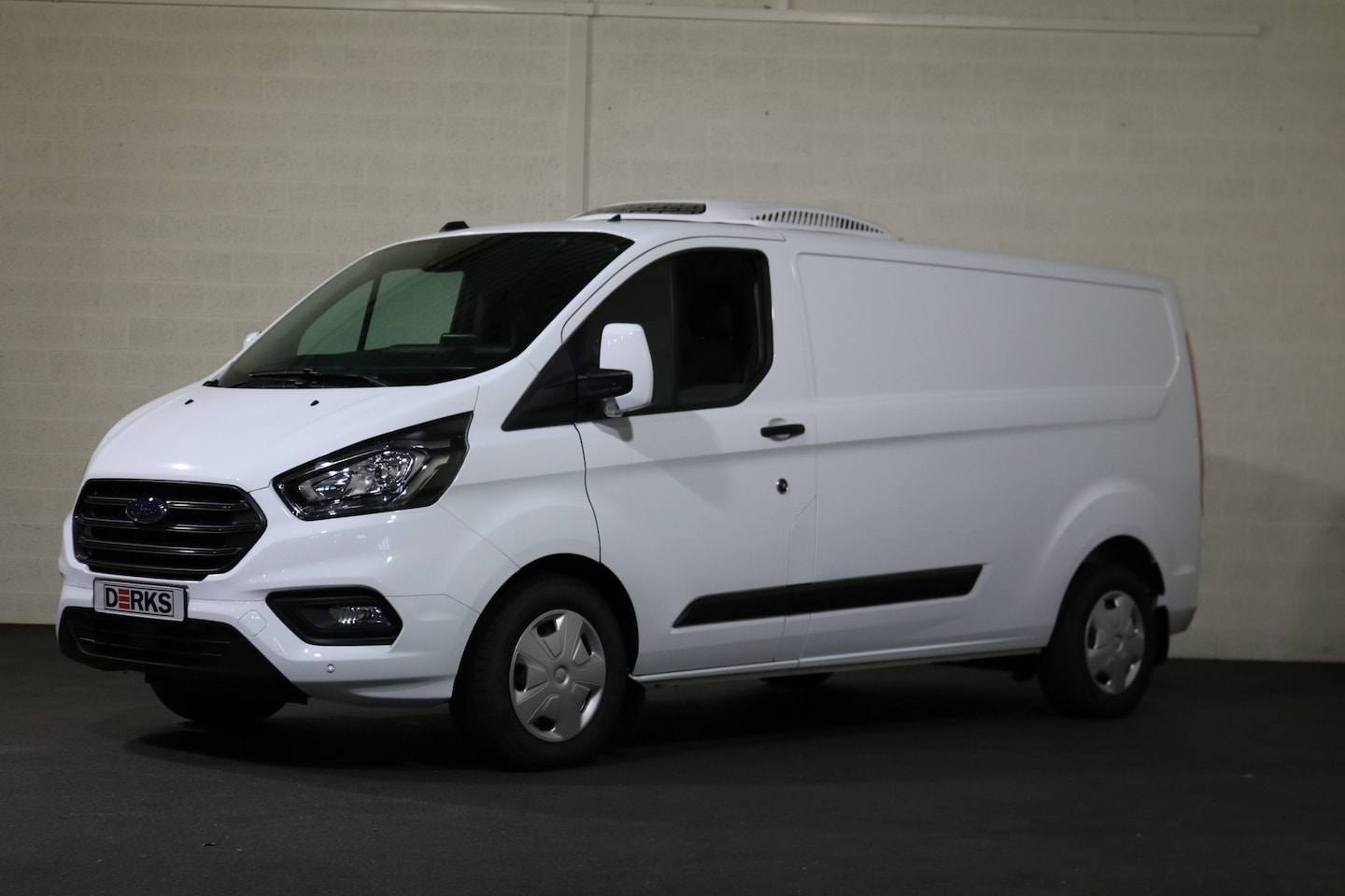 Ford Transit Custom - 2.0 TDCI 130pk L2 H1 Trend Koelwagen Automaat Airco Camera Apple Carplay (In productie) - AutoWereld.nl