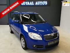 Skoda Fabia Combi - 1.4-16V Ambiente | AIRCO | CRUISE | TREKHAAK | PDC | NAP | APK