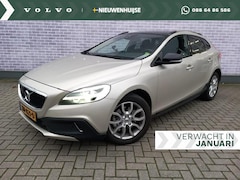 Volvo V40 Cross Country - 1.5 T3 Polar+ Luxury | Navi | Climate Control | Pano Dak | Stoelverwarming | Getint Glas |