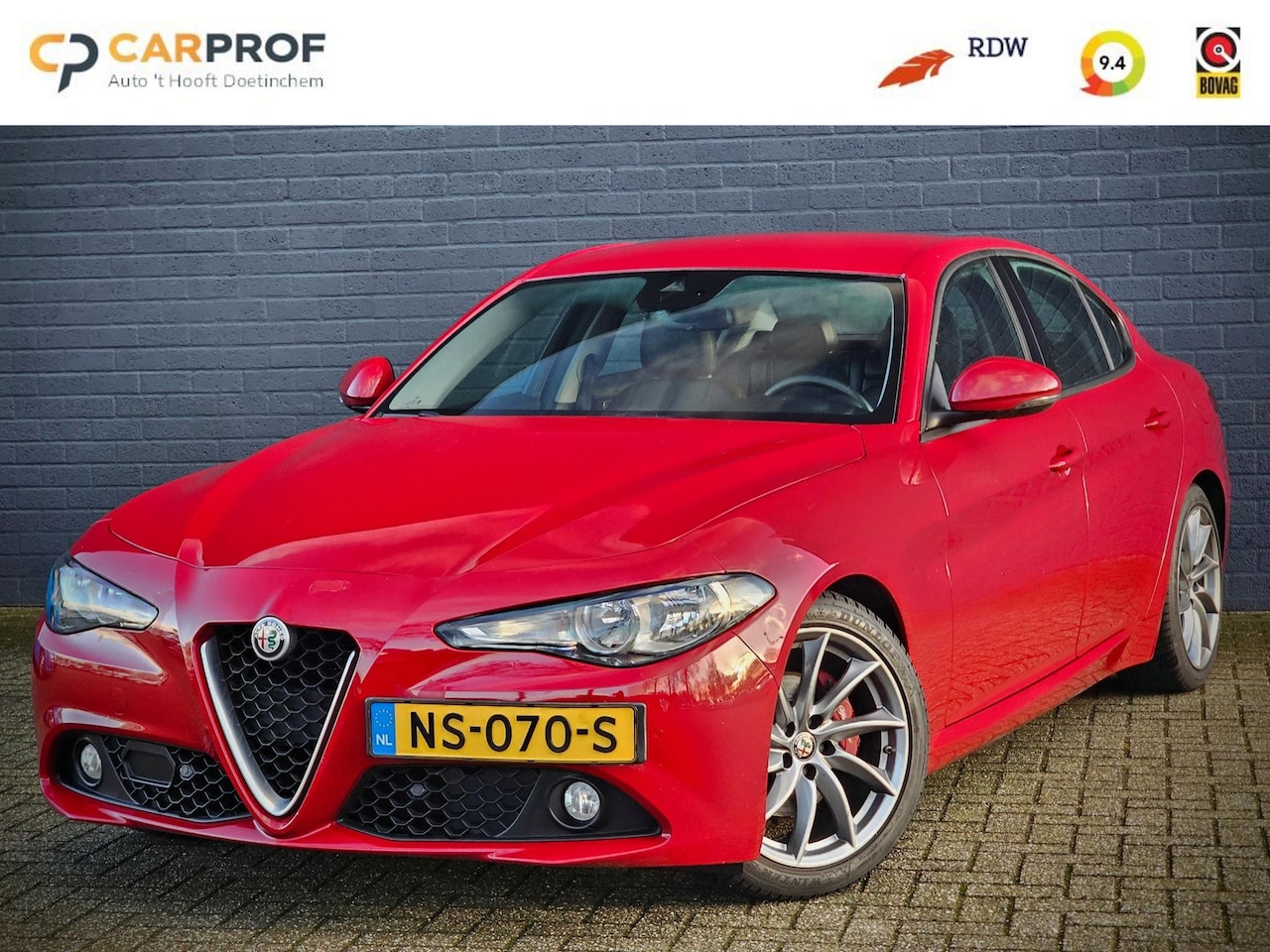 Alfa Romeo Giulia - 2.0 Super / AUTOMAAT / PDC / - AutoWereld.nl