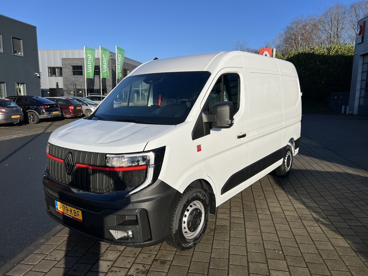 Renault Master - L2H2 130 PK NIEUW MODEL / AIRCO / MULTIMEDIA / AIRBAG/ AHW KOP / CAMERA / 4 SEIZOEN BAND / - AutoWereld.nl