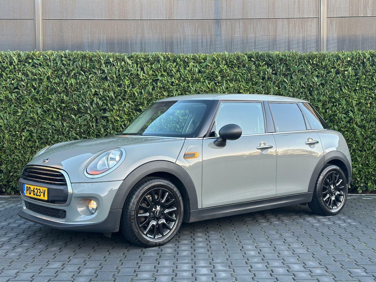 MINI One - Mini 1.5 D Business Edition NL AUTO, NAP, NAV, CRUISE, AIRCO, UNION JACK, EURO 6, LICHTMET - AutoWereld.nl