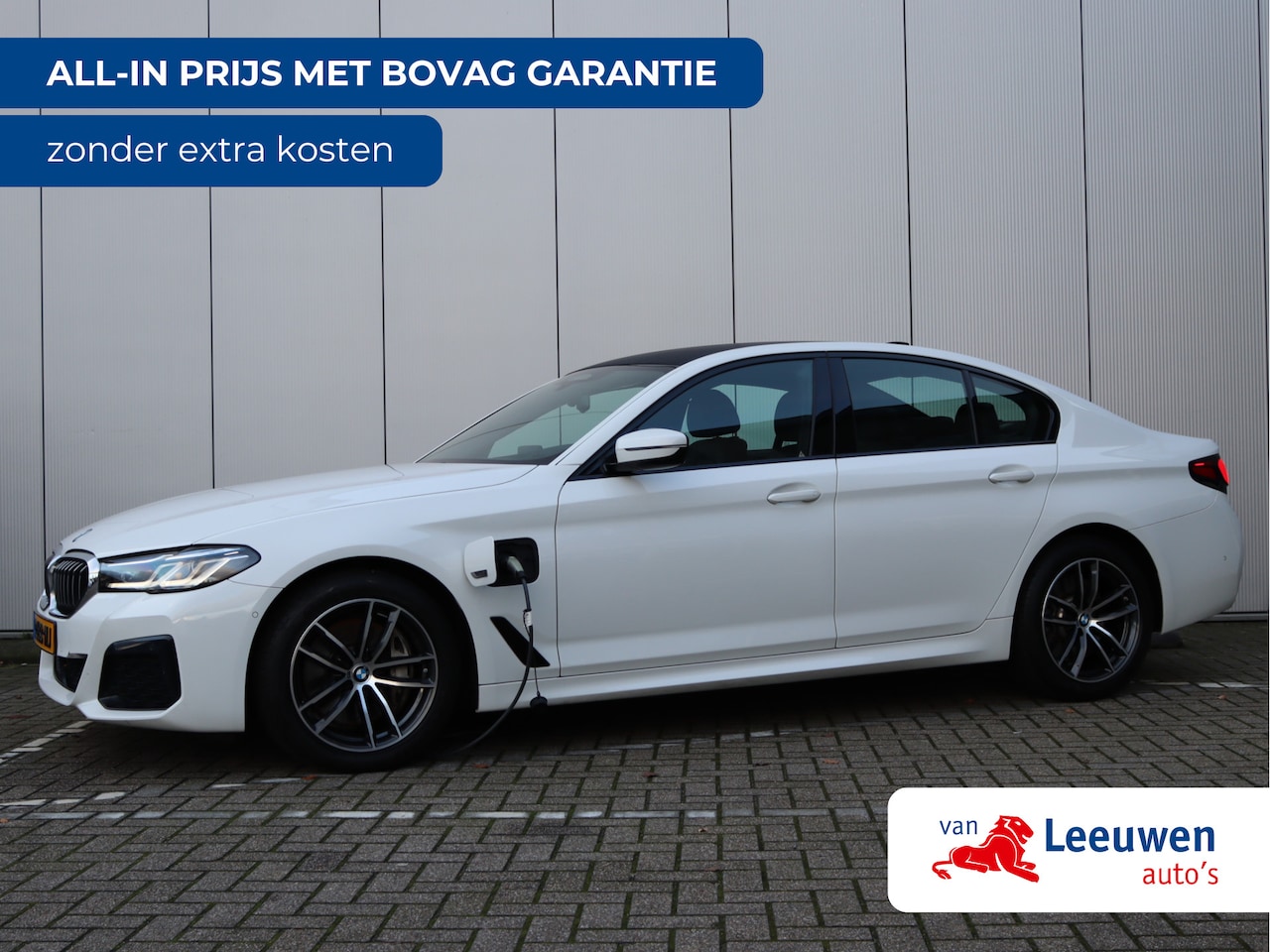 BMW 5-serie - 545e xDrive | H&K | Head-up | Parkeercamera | M-sport | Leder - AutoWereld.nl