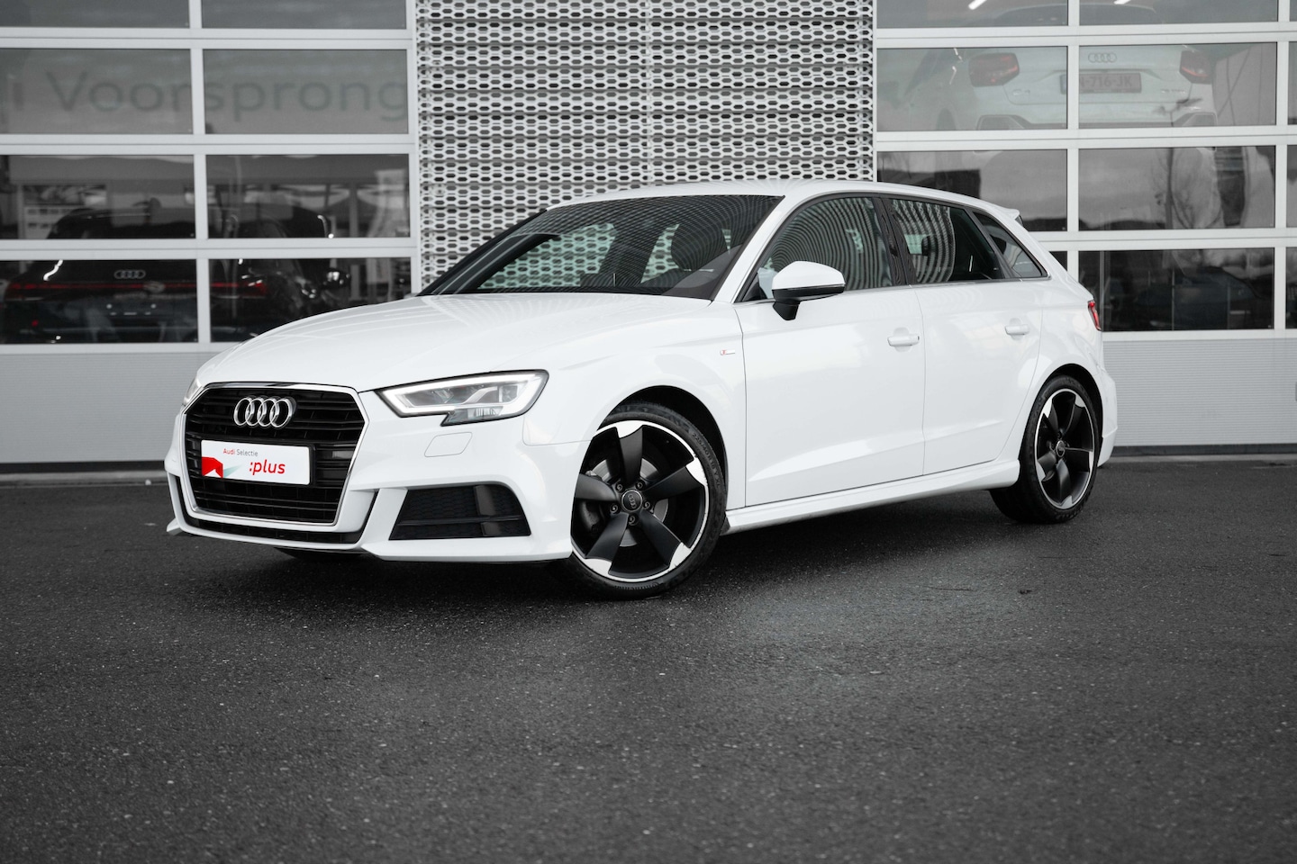 Audi A3 Sportback - 1.0 TFSI 116pk Sport S Line Edition | Navigatie | 18" Velgen | Cruise Control | Climate Co - AutoWereld.nl