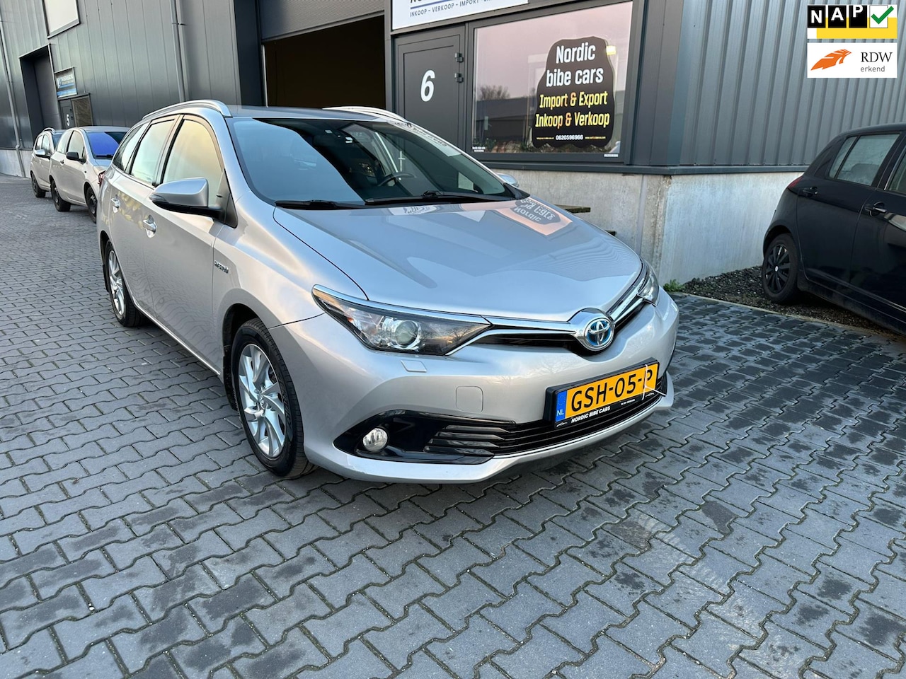 Toyota Auris Touring Sports - 1.8 Hybrid Dynamic 1.8 Hybrid Dynamic - AutoWereld.nl