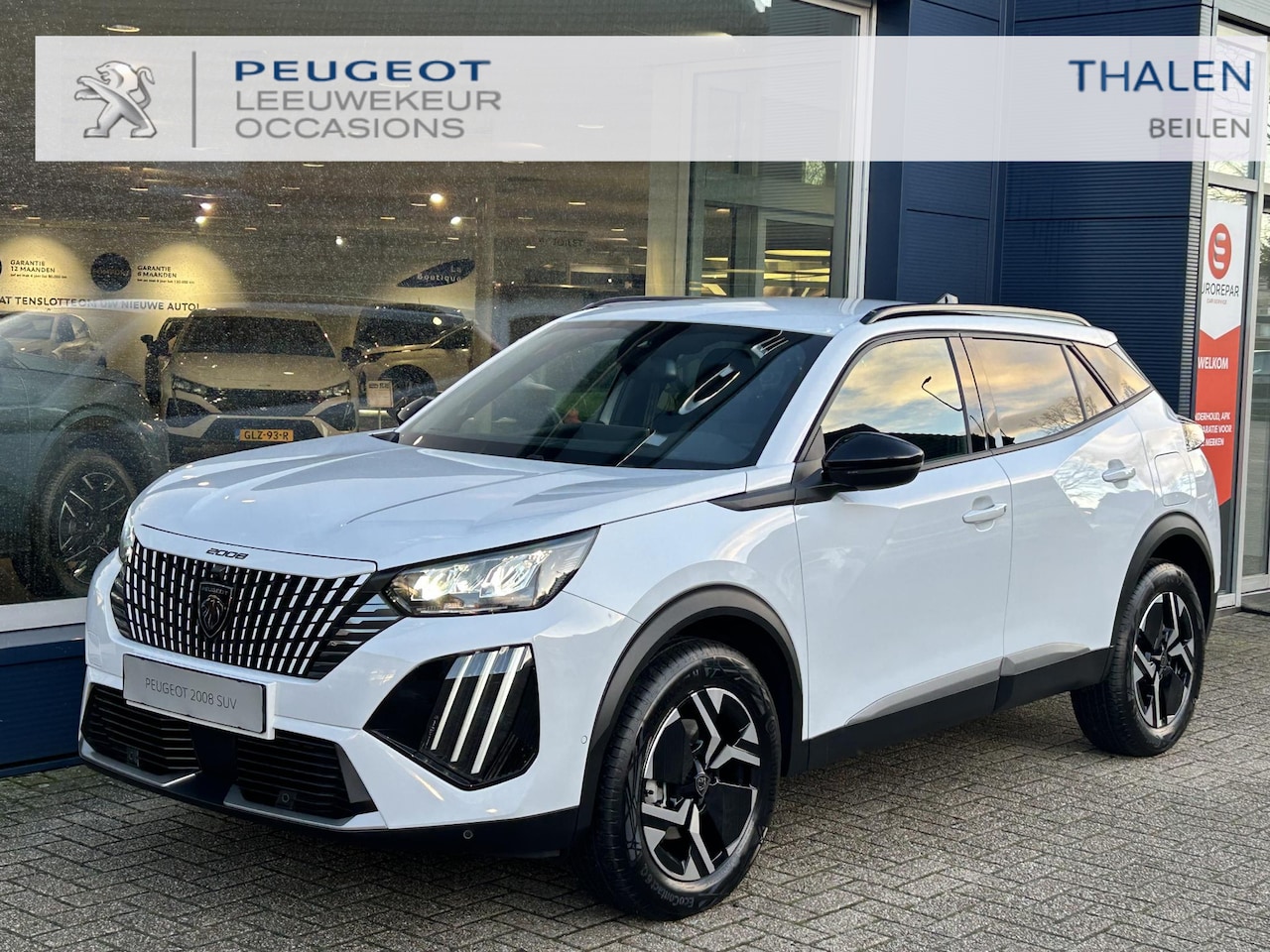 Peugeot 2008 - 1.2 Hybrid 136 Allure | Nieuw Model 2024! | Hybride Elektrisch rijden met Automaat | Navig - AutoWereld.nl