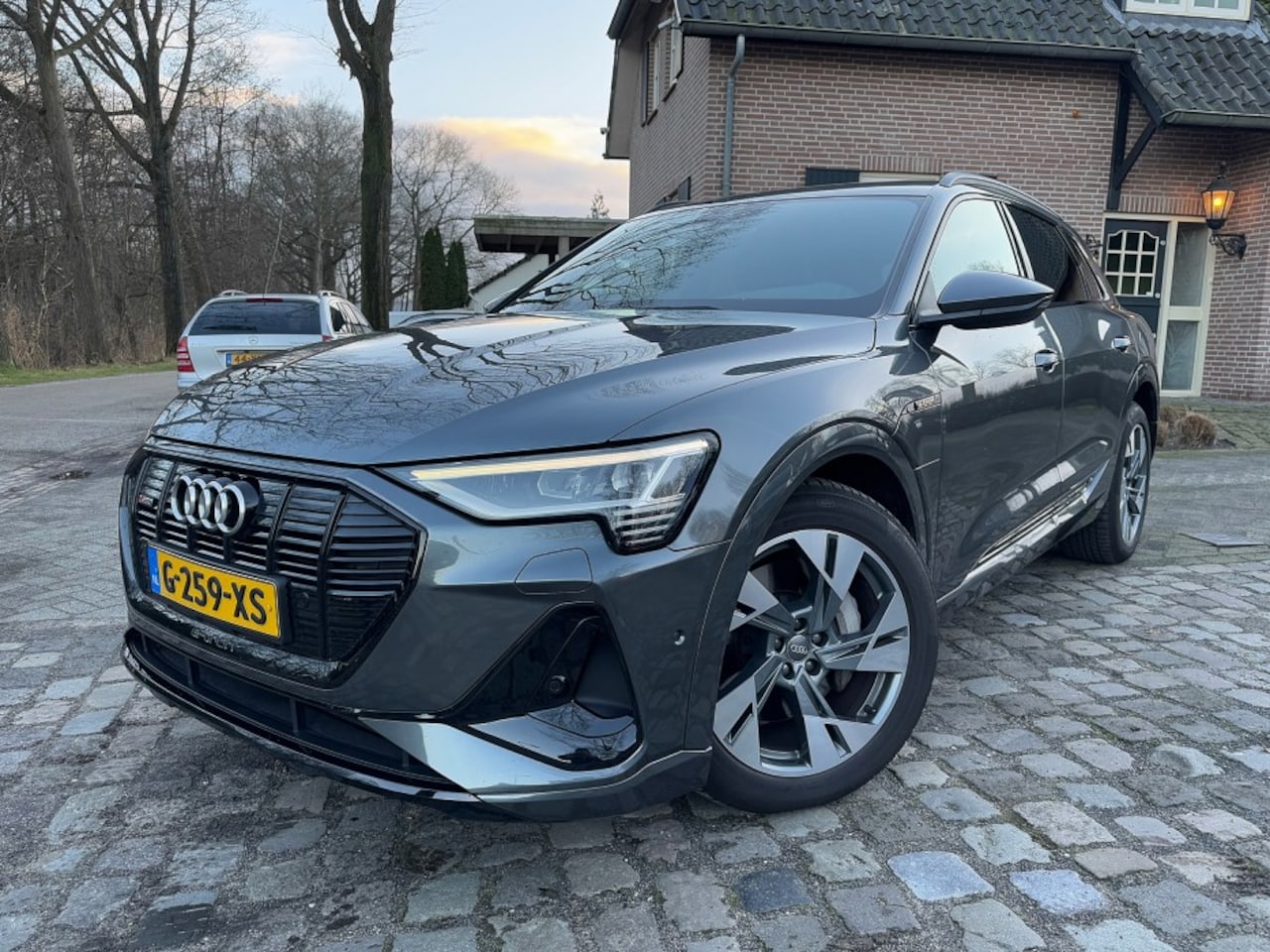 Audi e-tron - e-tron 50 quattro Launch edition Black e-tron 50 quattro Launch edition Black 71 kWh - AutoWereld.nl