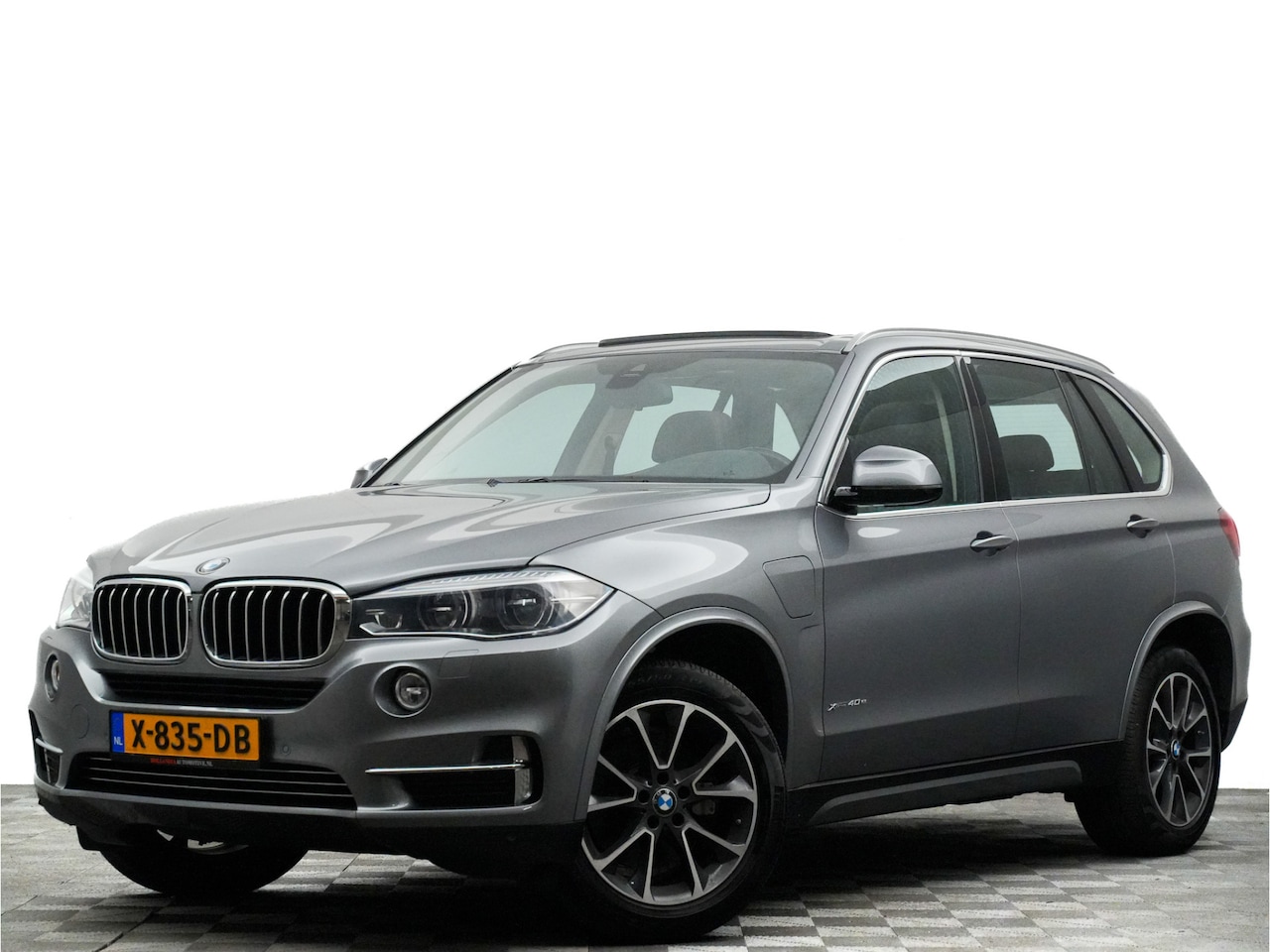 BMW X5 - xDrive40e High Executive (panodak,sfeerverlichting,head-up,lane assist,sportleer,connectdr - AutoWereld.nl