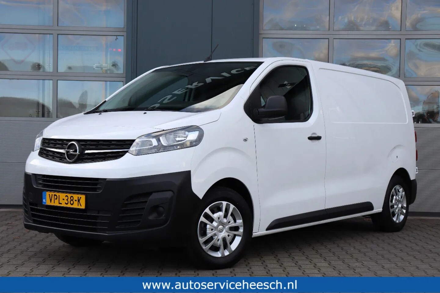 Opel Vivaro - 1.5 CDTi 120PK L2H1 l AIRCO l NAVI l DEALER ONDERHOUDEN - AutoWereld.nl