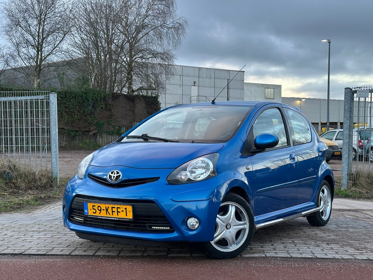 Toyota Aygo - 1.0-12V Dynamic Blue/AUTOMAAT - AutoWereld.nl