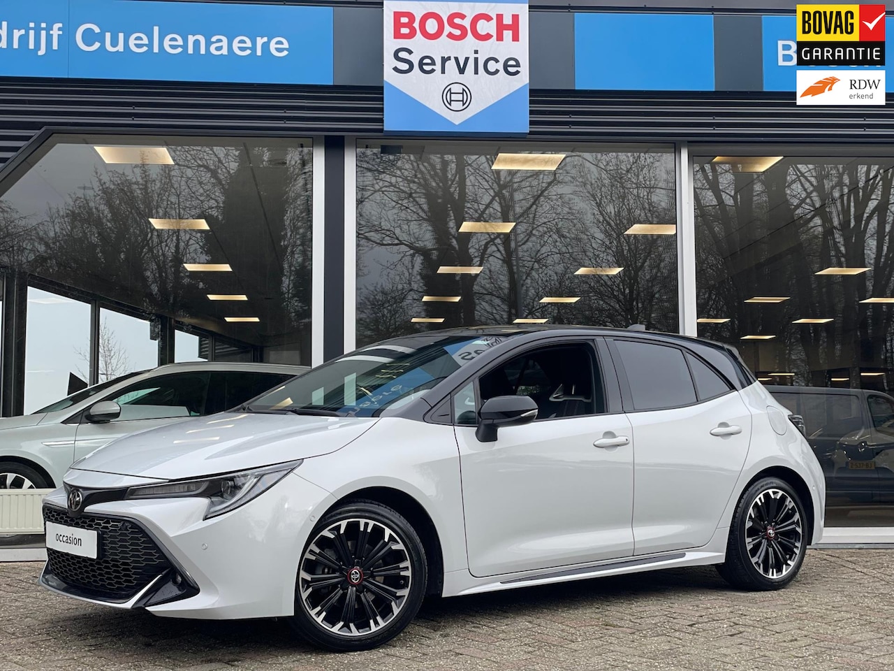 Toyota Corolla - 1.8 Hybrid GR-Sport Full option! / Sportstoel / Navi / Stoelverw. / LM 17'' / P-sens & cam - AutoWereld.nl