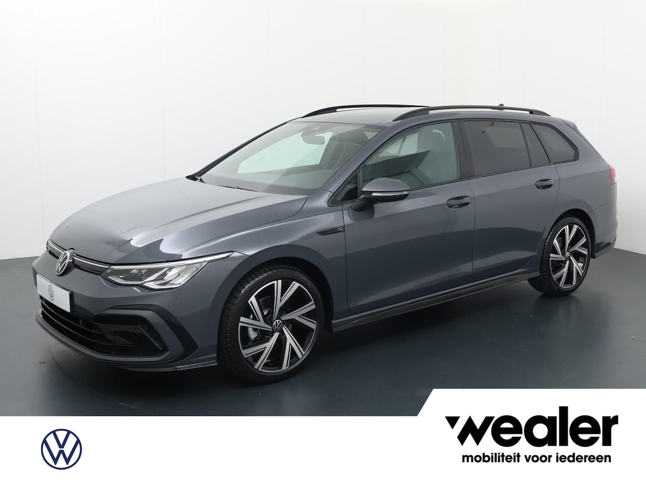 Volkswagen Golf Variant - R-Line 1.5 eTSI 96 kW / 130 pk Variant 7 versn. DS G - AutoWereld.nl