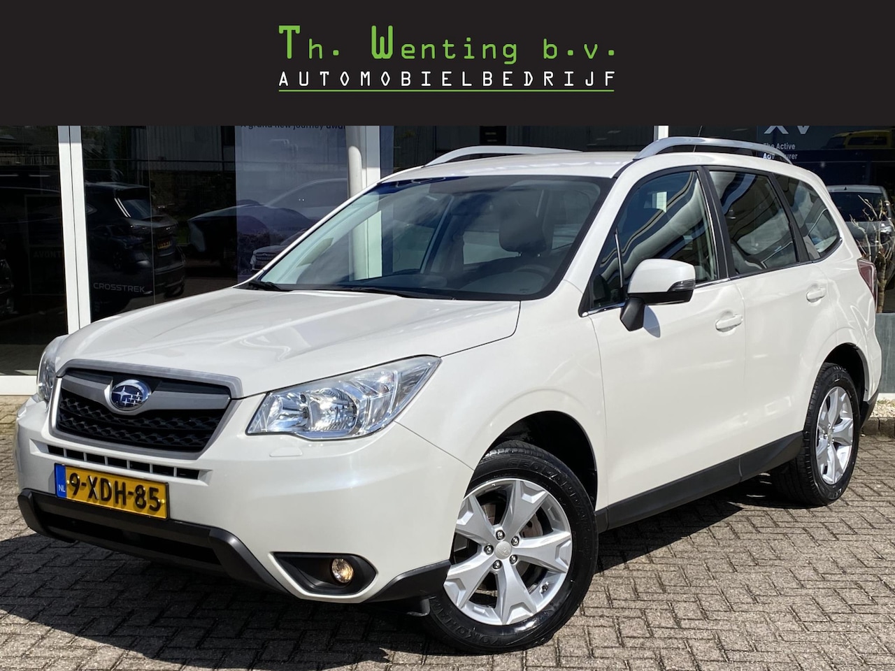 Subaru Forester - 2.0 Luxury | Stoelverwarming voor | Cruise control | Achteruitrijcamera | Climate control - AutoWereld.nl