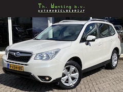 Subaru Forester - 2.0 Luxury | Stoelverwarming voor | Cruise control | Achteruitrijcamera | Climate control