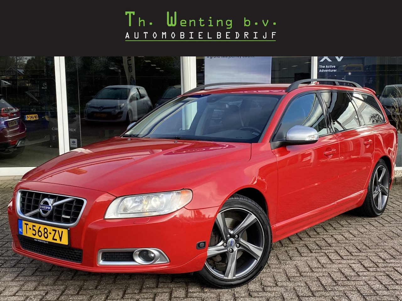 Volvo V70 - 2.5T Summum | Stoelverwarming voor + achter | parkeersensoren achter | Lederen interieur | - AutoWereld.nl