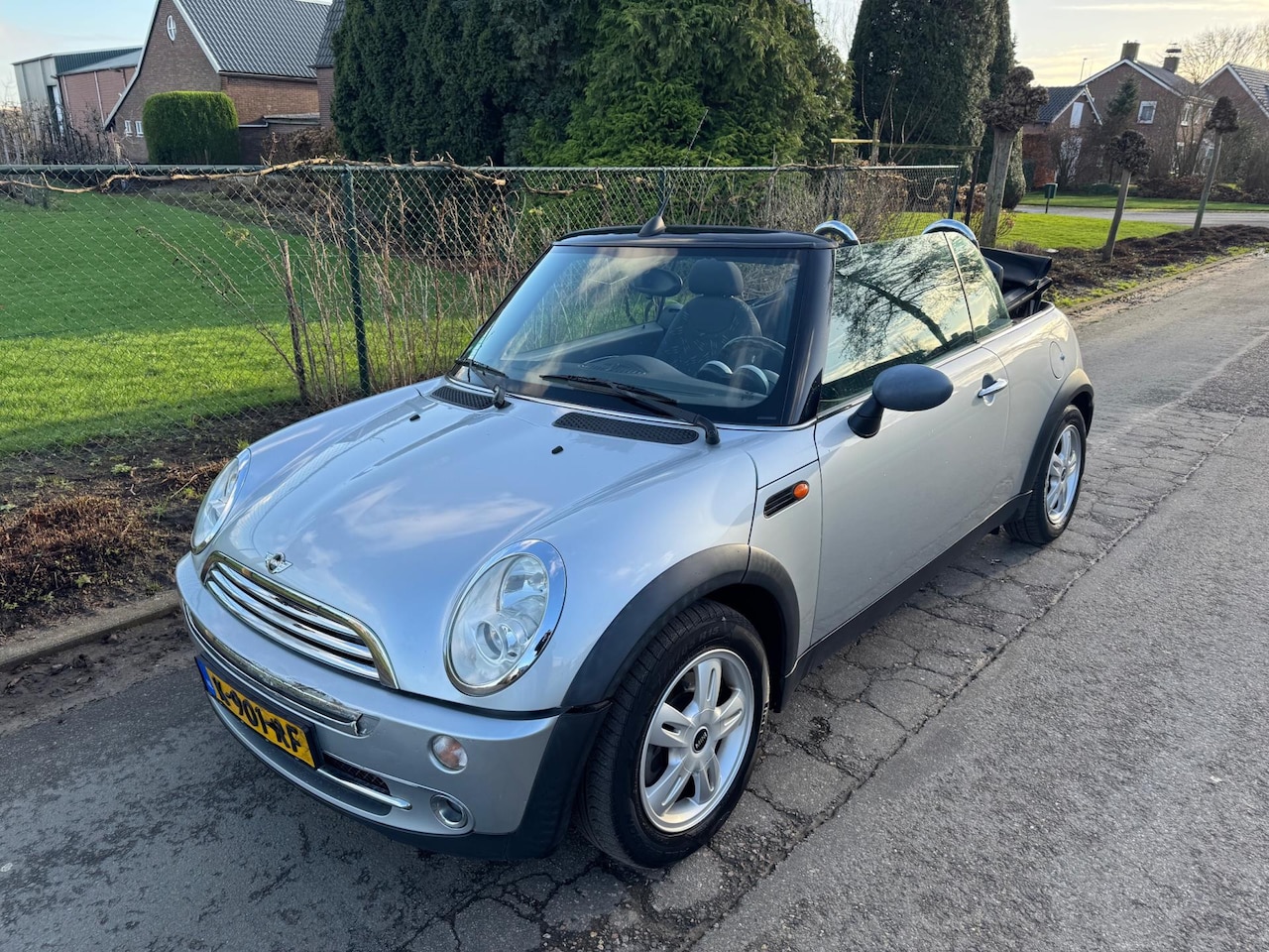 MINI Cabrio - Mini 1.6 One Sidewalk AIRCO ELEKTRISCHE RAMEN LM VELGEN - AutoWereld.nl