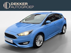 Ford Focus - 1.5 Titanium VERWARMDE VOORRUIT / PARKEERSENSOREN VOOR EN ACHTER