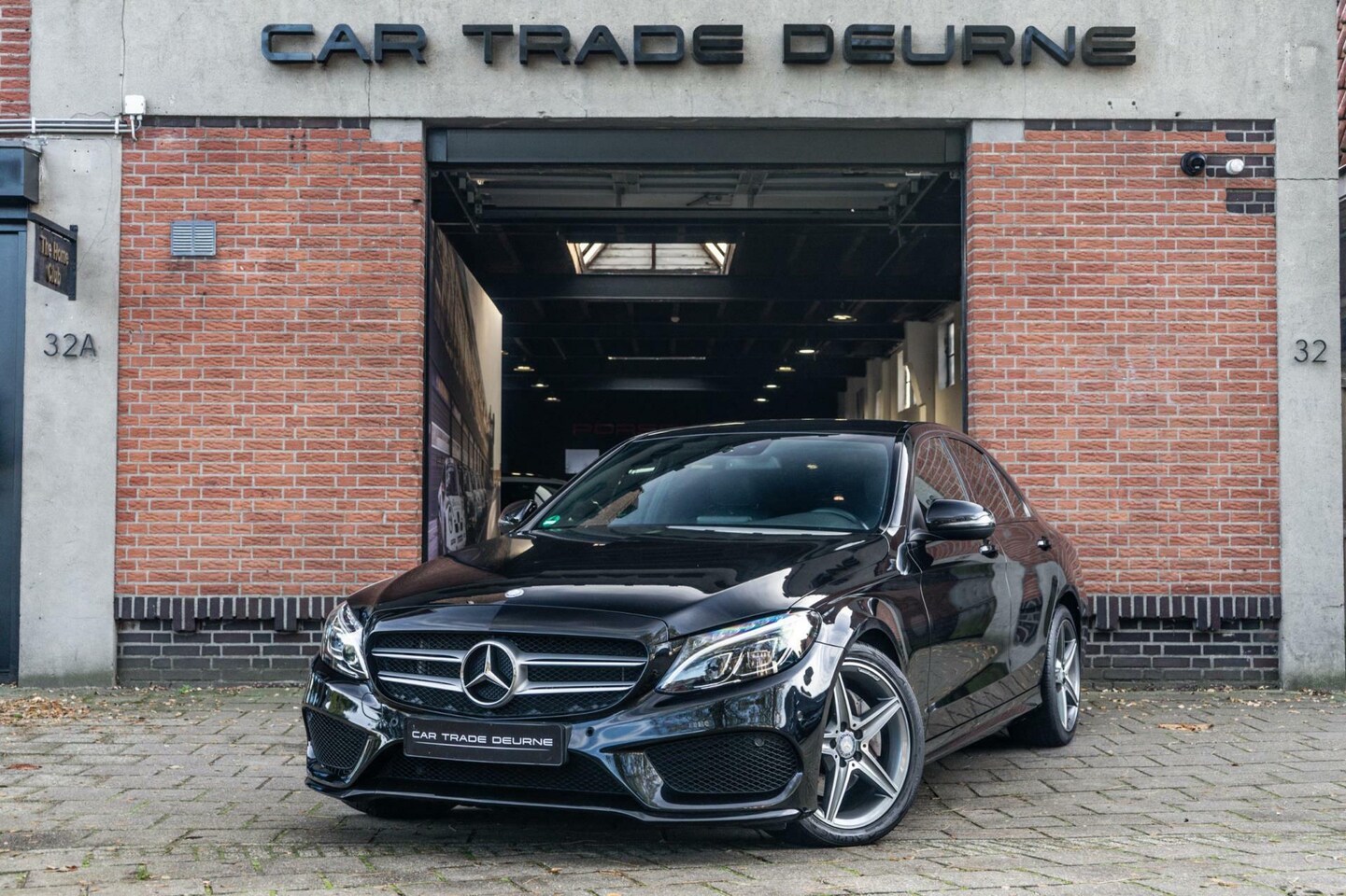 Mercedes-Benz C-klasse - 180 AMG Burmester / Cruise / Leder - AutoWereld.nl