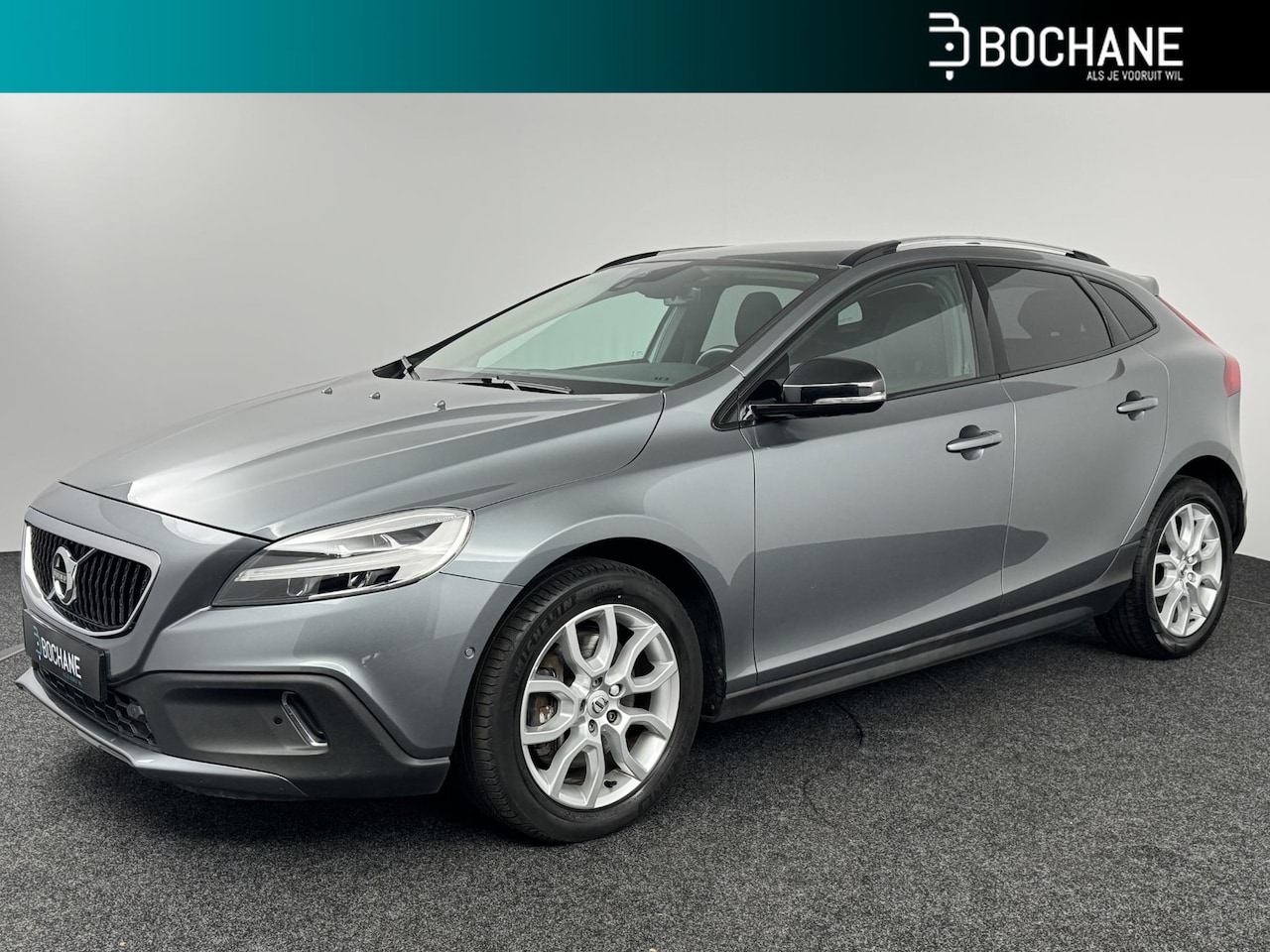 Volvo V40 Cross Country - 1.5 T3 Polar+ Luxury | Trekhaak afneembaar | Panoramadak | Stoelverwarming | - AutoWereld.nl