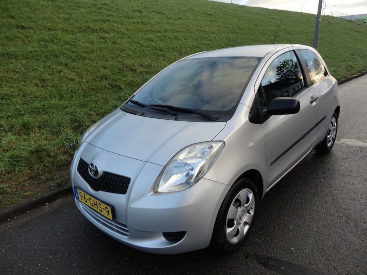 Toyota Yaris - 1.3 VVTi Terra 95000Km 1st eigenaar - AutoWereld.nl