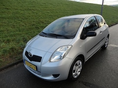 Toyota Yaris - 1.3 VVTi Terra 95000Km 1st eigenaar