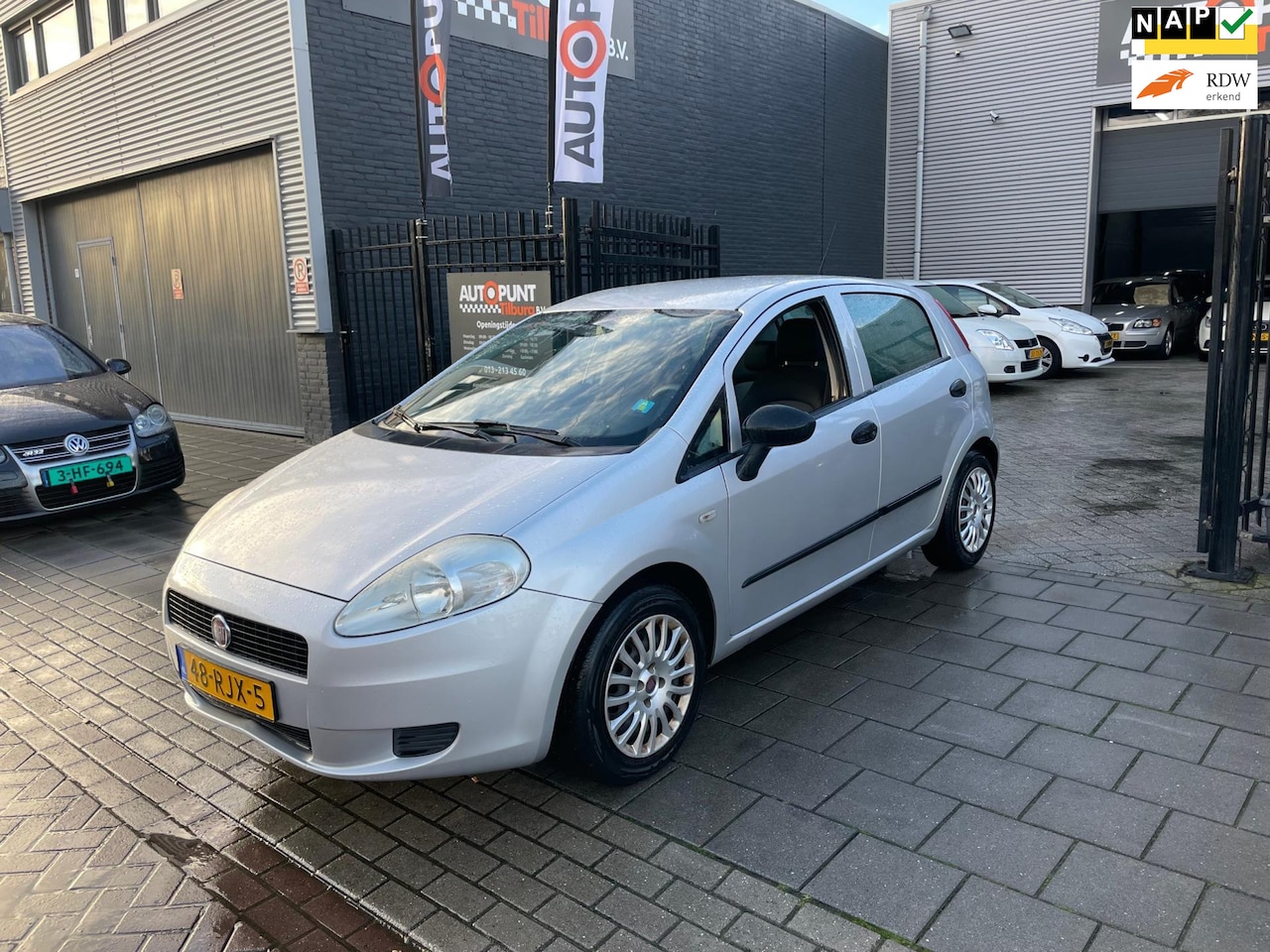 Fiat Grande Punto - 1.3 M-Jet Actual 2e Eigenaar! Airco Trekhaak NAP APK - AutoWereld.nl