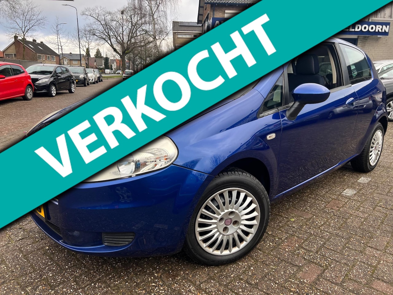 Fiat Grande Punto - 1.2 Active *AIRCO*ELEKTR.RAMEN*NW.APK*STUURBEKR.* - AutoWereld.nl