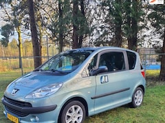 Peugeot 1007 - 1.4 Urban Nieuwe apk 106.000 km Airco