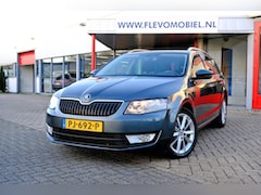 Skoda Octavia Combi - 1.4 TSI 150pk Greentech Style Aut. Pano|Navi|Clima|DAB