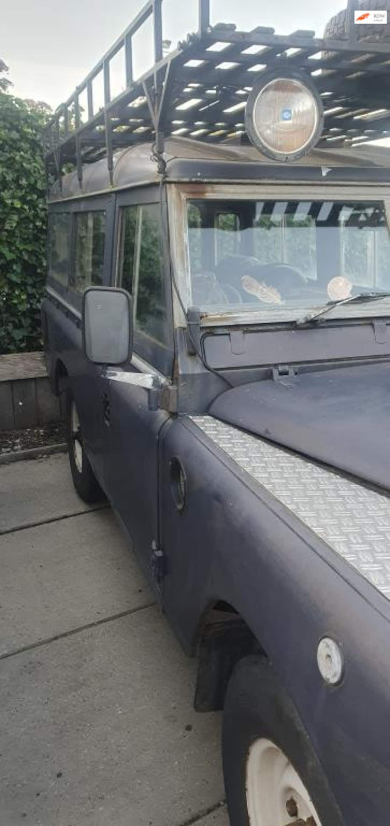 Land Rover 109 - Series III 6 cil benzine - AutoWereld.nl