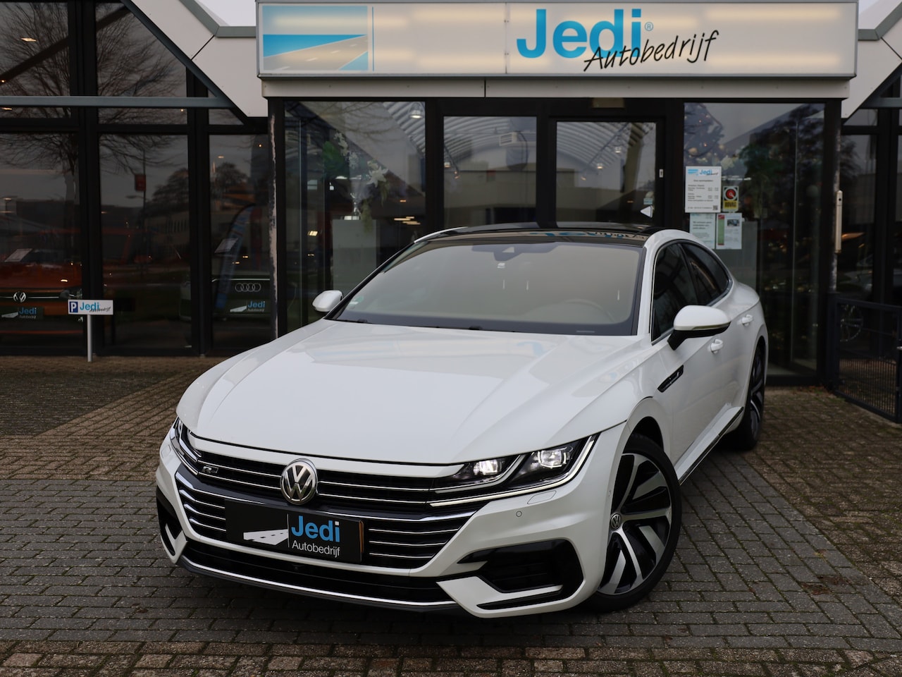 Volkswagen Arteon - R-line 1.5 TSI 110kw/150pk DSG7 - AutoWereld.nl