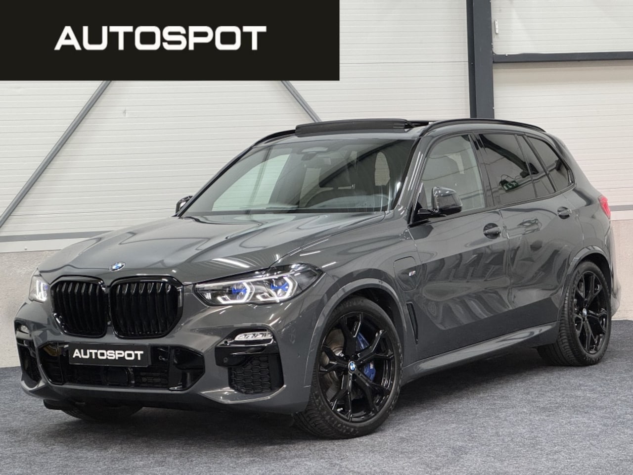 BMW X5 - xDrive45e M-Sport 394 Pk Dravit Grijs Pano Trekhaak Laser - AutoWereld.nl