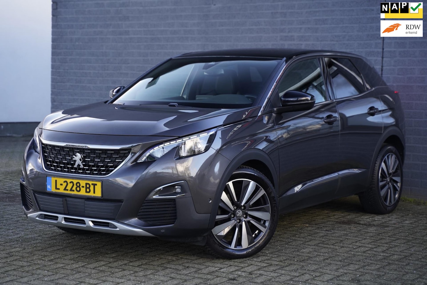 Peugeot 3008 - 1.6 e-THP GT Line 165pk Automaat Navigatie, NAP - AutoWereld.nl