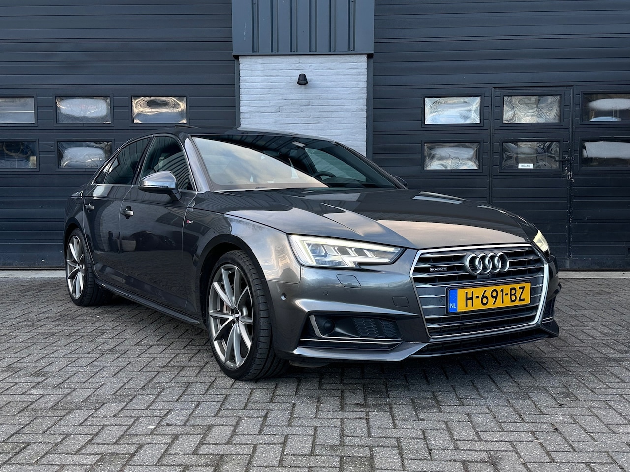 Audi A4 Limousine - 2.0 TFSI quattro Sport Pro Line S, Vol!! - AutoWereld.nl