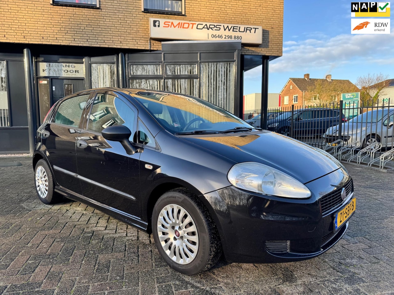 Fiat Grande Punto - 1.3 M-Jet Actual 1.3 M-Jet Actual - AutoWereld.nl