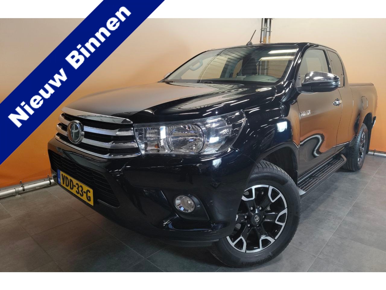 Toyota HiLux - 2.4 D-4D-F Xtra Cab Professional 3500kg aanhangergewicht 1e eig dealer onderhouden - AutoWereld.nl