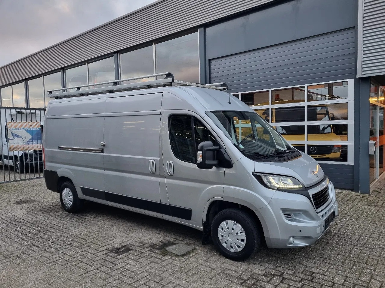 Peugeot Boxer - 2.0 HDI 160 PK L3H2 Euro 6 - AutoWereld.nl