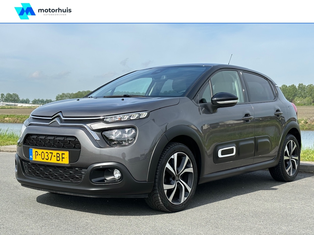 Citroën C3 - | SHINE | AUTOMAAT | 110 PK | CAMERA | NAVIGATIE | - AutoWereld.nl