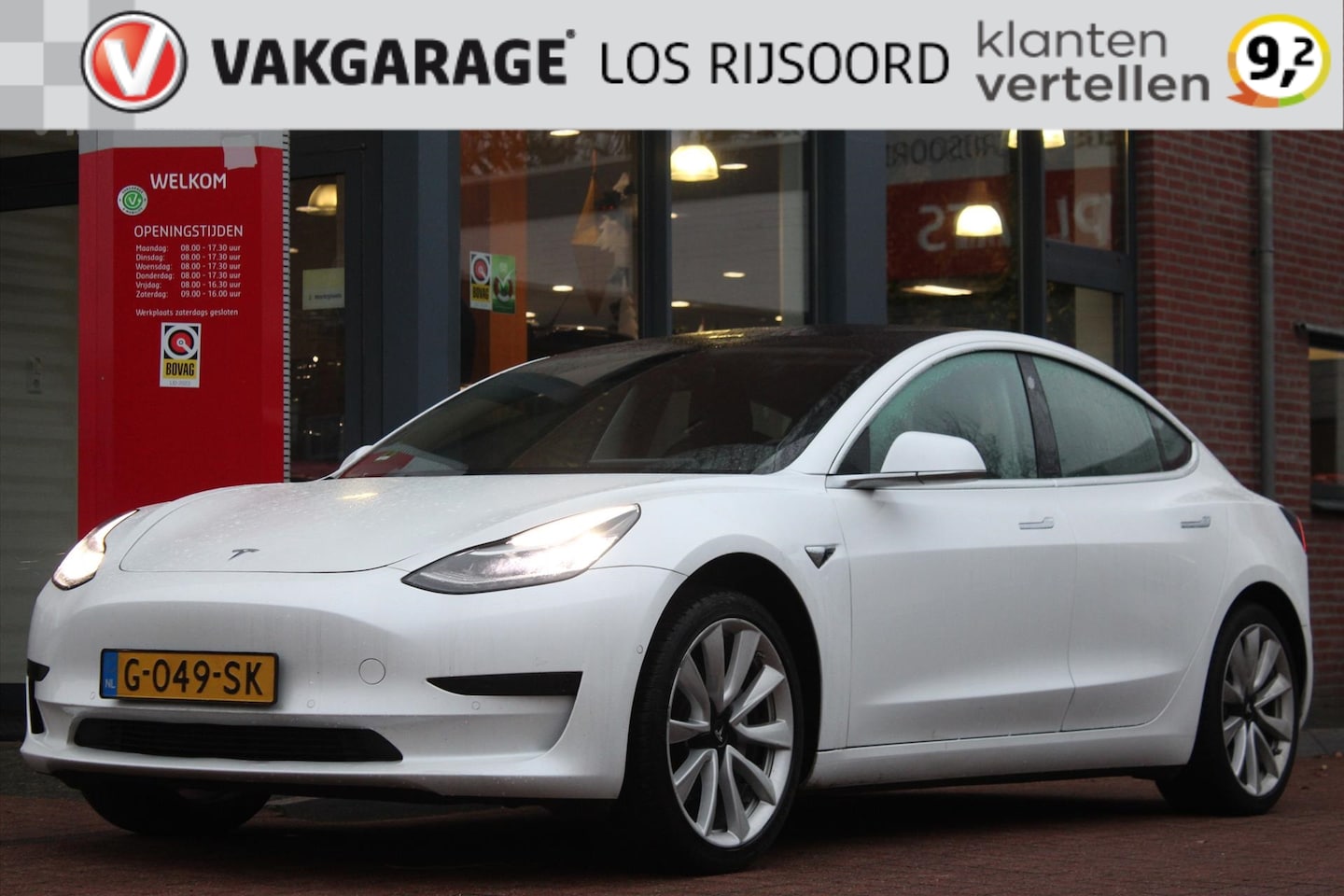 Tesla Model 3 - Standard Plus | Trekhaak | Auto- Pilot | Orig. NL | Prijs is incl. BTW | Netjes! | - AutoWereld.nl