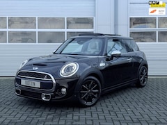 MINI Cooper S - 2.0 Chili Serious Business / Head-Up / Pano / Sfeer / Navi / Leder /