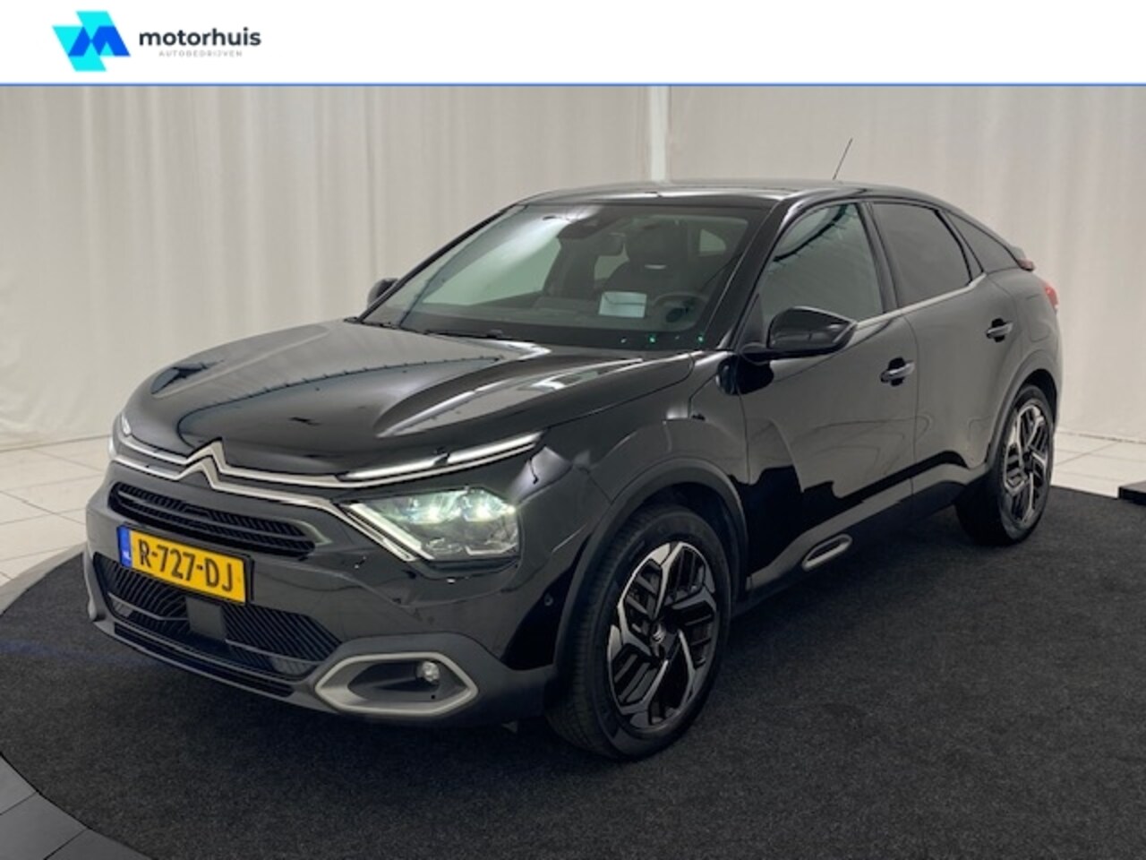 Citroën C4 - 1.2 PureTech 130pk Shine / Navigatie / Camera - AutoWereld.nl