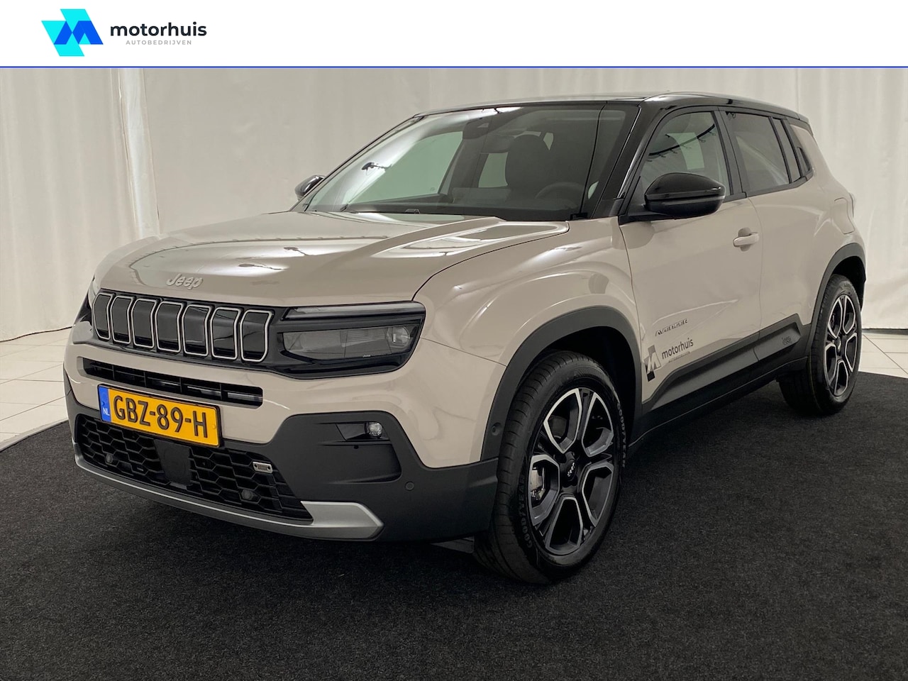 Jeep Avenger - 1.2T e-Hybrid 100pk Automaat Summit / Leder / Schuif-kanteldak / JBL / Camera - AutoWereld.nl