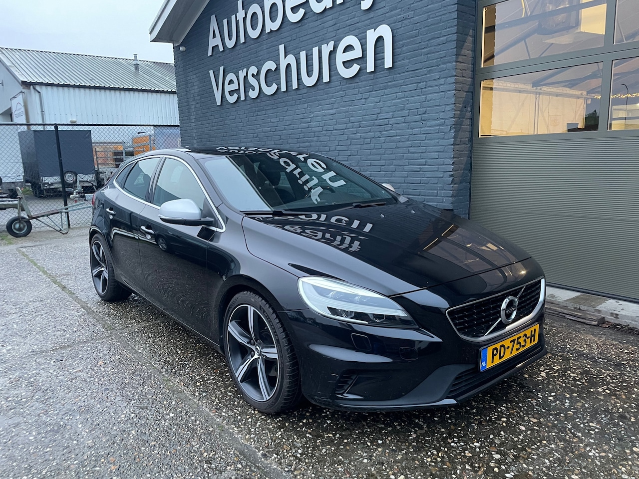 Volvo V40 - 2.0 T2 R-Design heico uitlaat - AutoWereld.nl