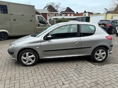 Peugeot 206 - 1.1 X-LINE