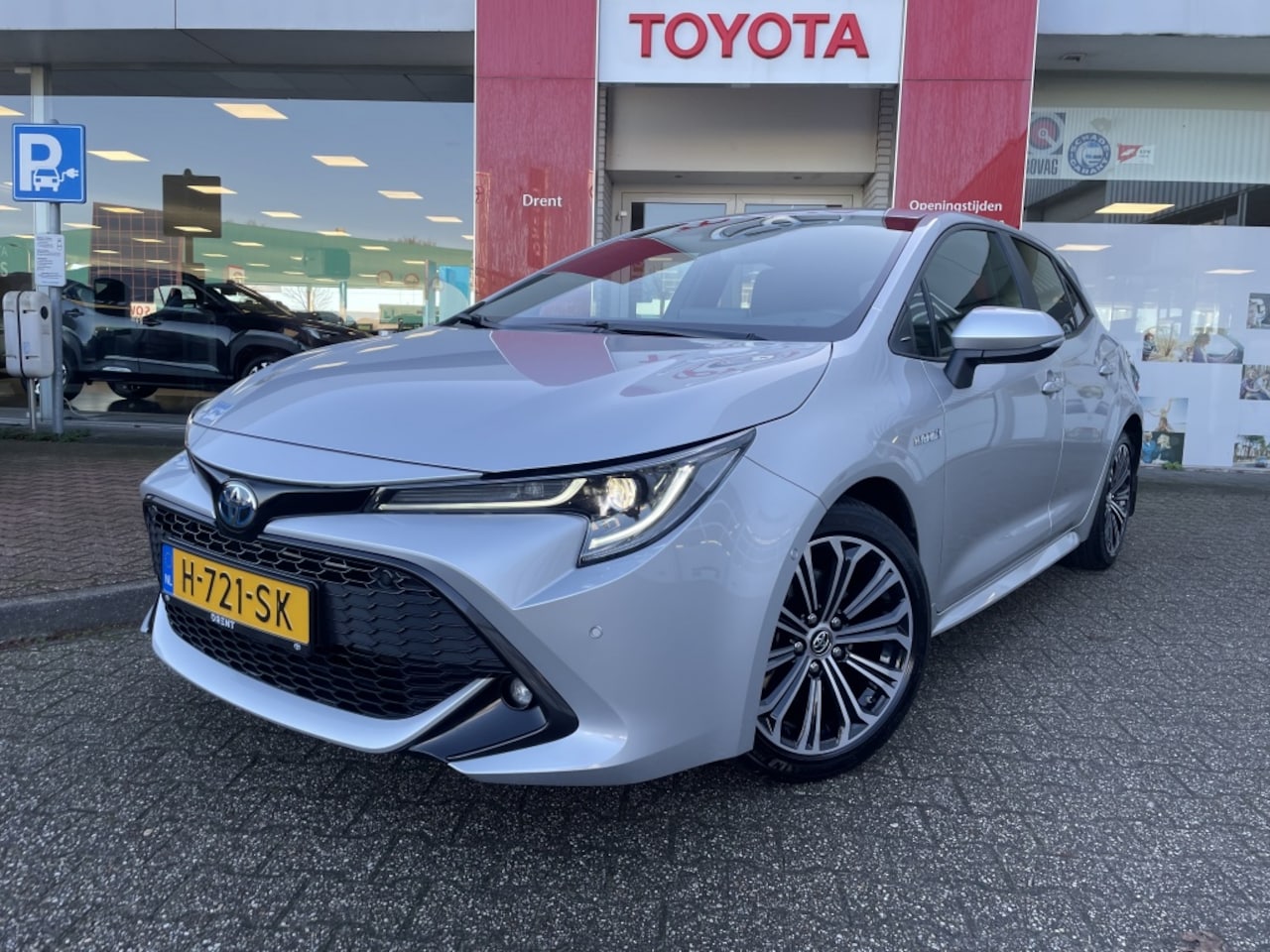 Toyota Corolla - 2.0 Hybrid Business Sport Intro | Stoelverw. | Blind Spot | navi - AutoWereld.nl