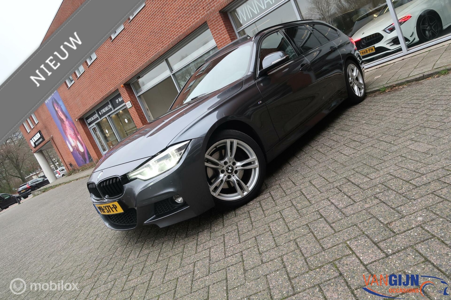 BMW 3-serie Touring - 330i Lci M Sport Carplay Pano 252 PK - AutoWereld.nl