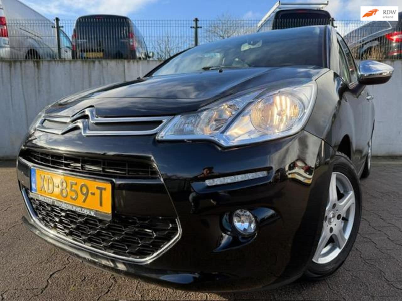 Citroën C3 - 1.0 PureTech Attraction/PANO/AIRCO/NIEUW DISTRIBUTIERIEM/CRUISE/DEALER ONDERHOUDEN/ - AutoWereld.nl