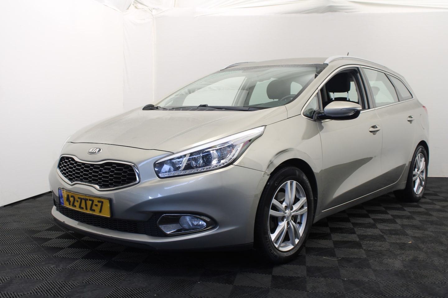 Kia Cee'd Sportswagon - 1.6 CRDi Plus Pack |Camera|Navi| - AutoWereld.nl